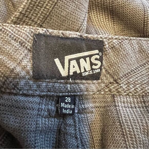 Vans Grey Plaid and Paisley Shorts for Men. Size 28. Great Condition!! - Picture 10 of 13